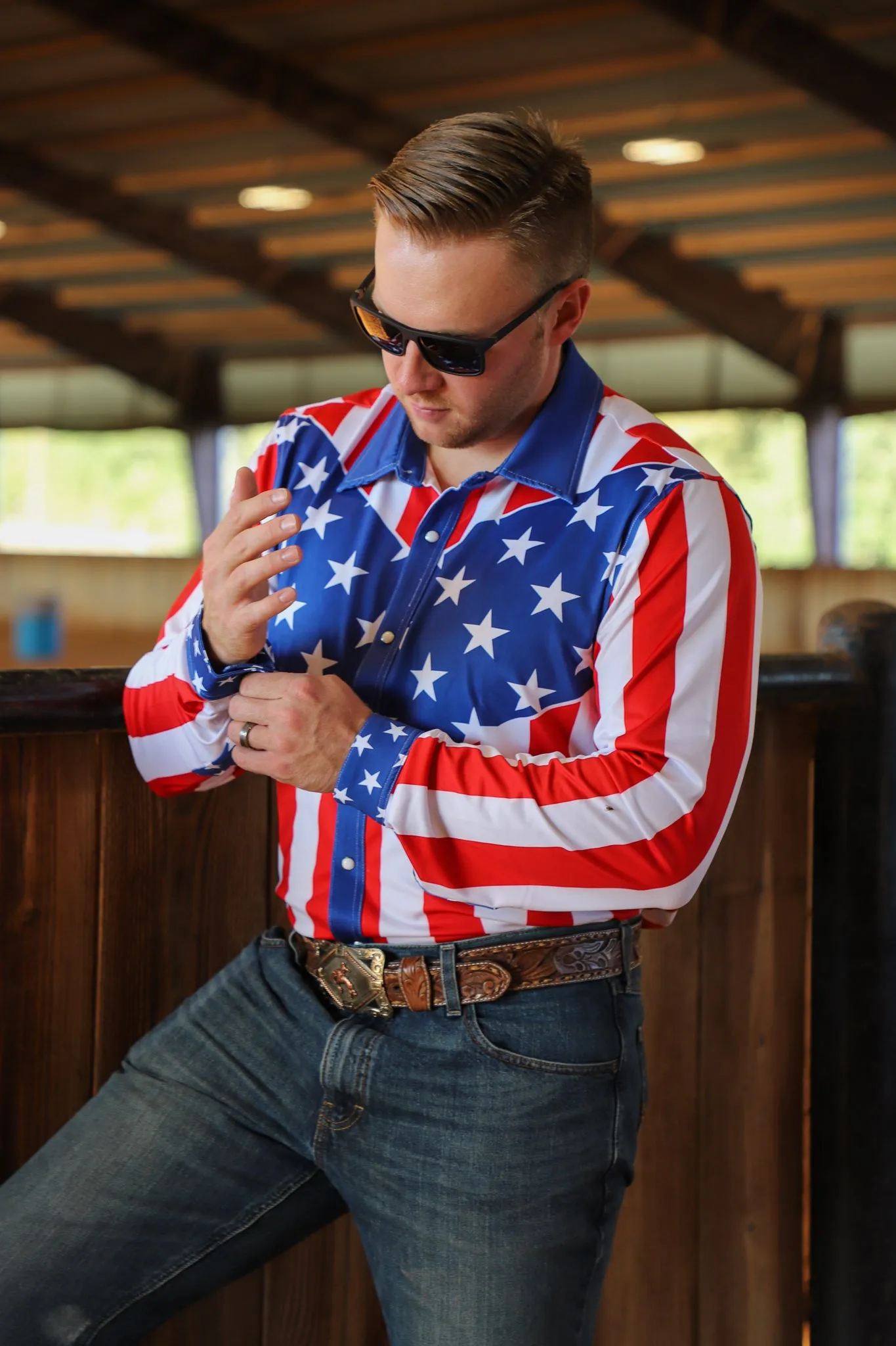 AMERICAN FLAG MEN'S PERFORMANCE RODEO SHIRT