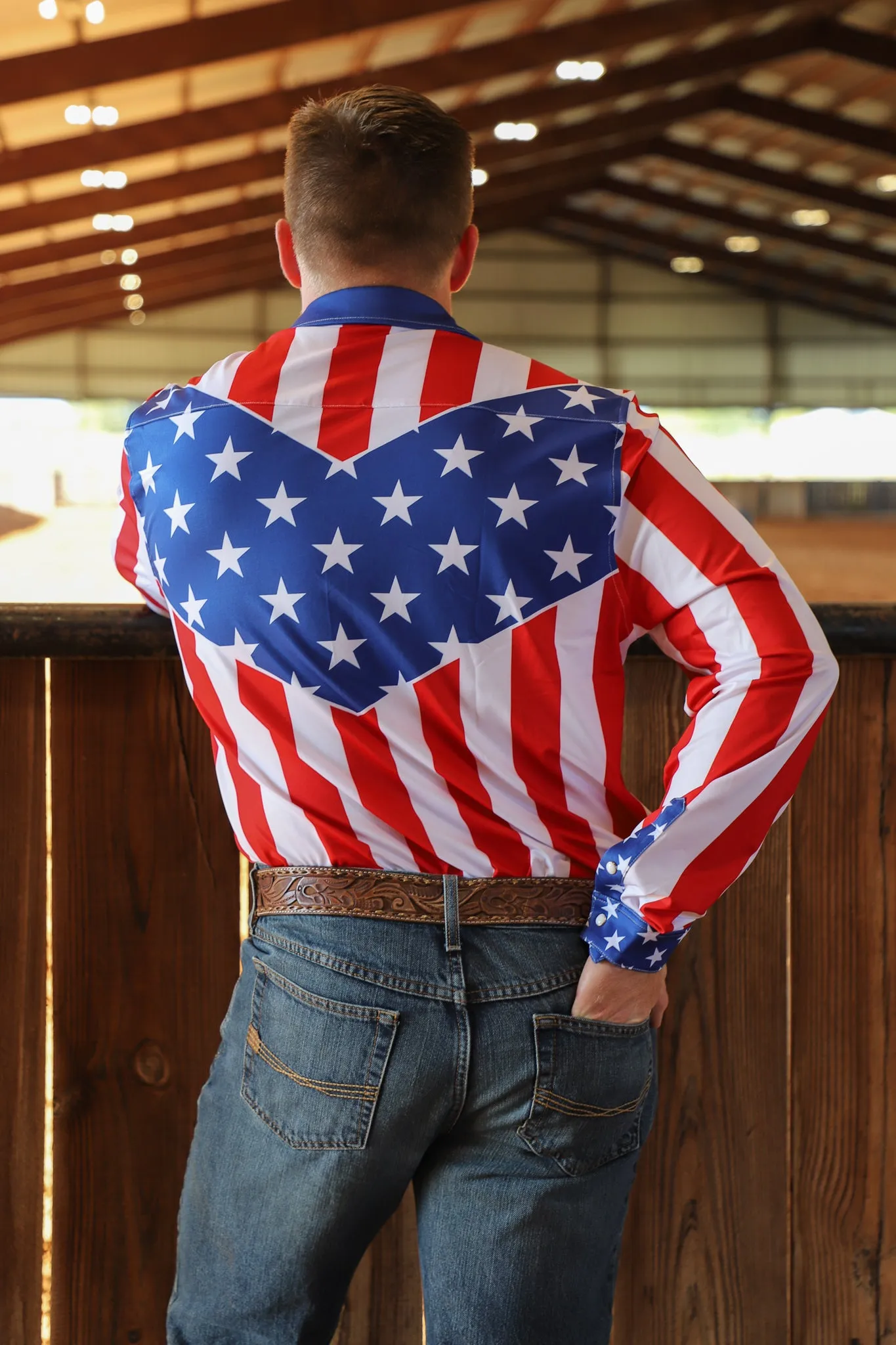 AMERICAN FLAG MEN'S PERFORMANCE RODEO SHIRT