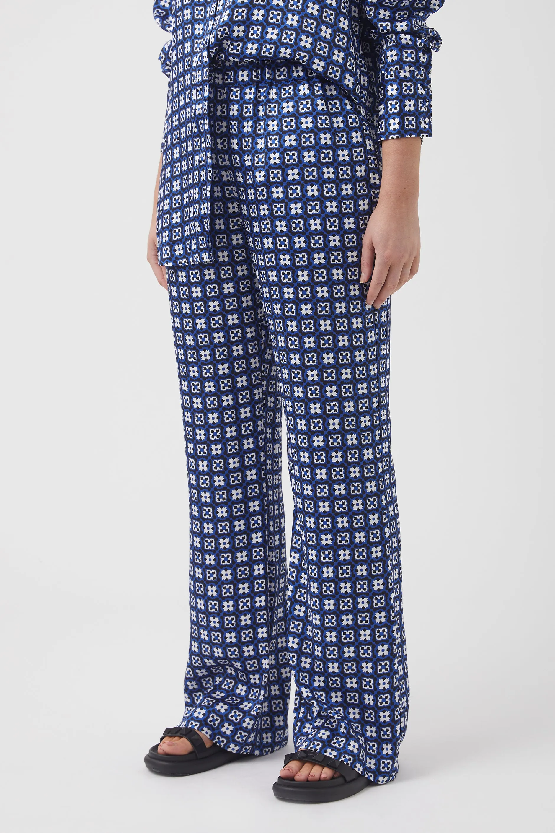 Amira Flare Pant