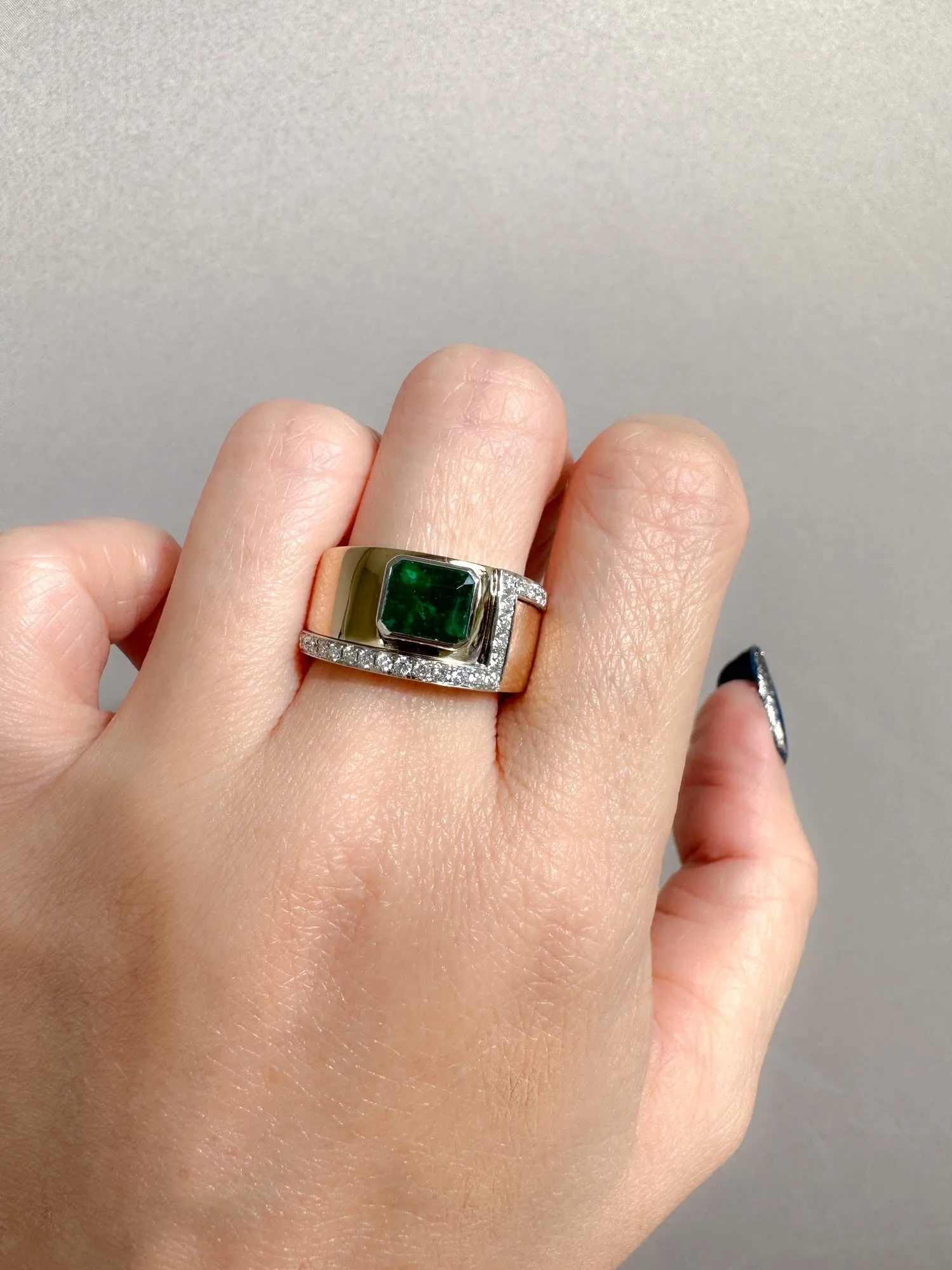 Emerald Bezel Set on 10.5mm Wide Band with Diamond Accent 14K Gold R6668