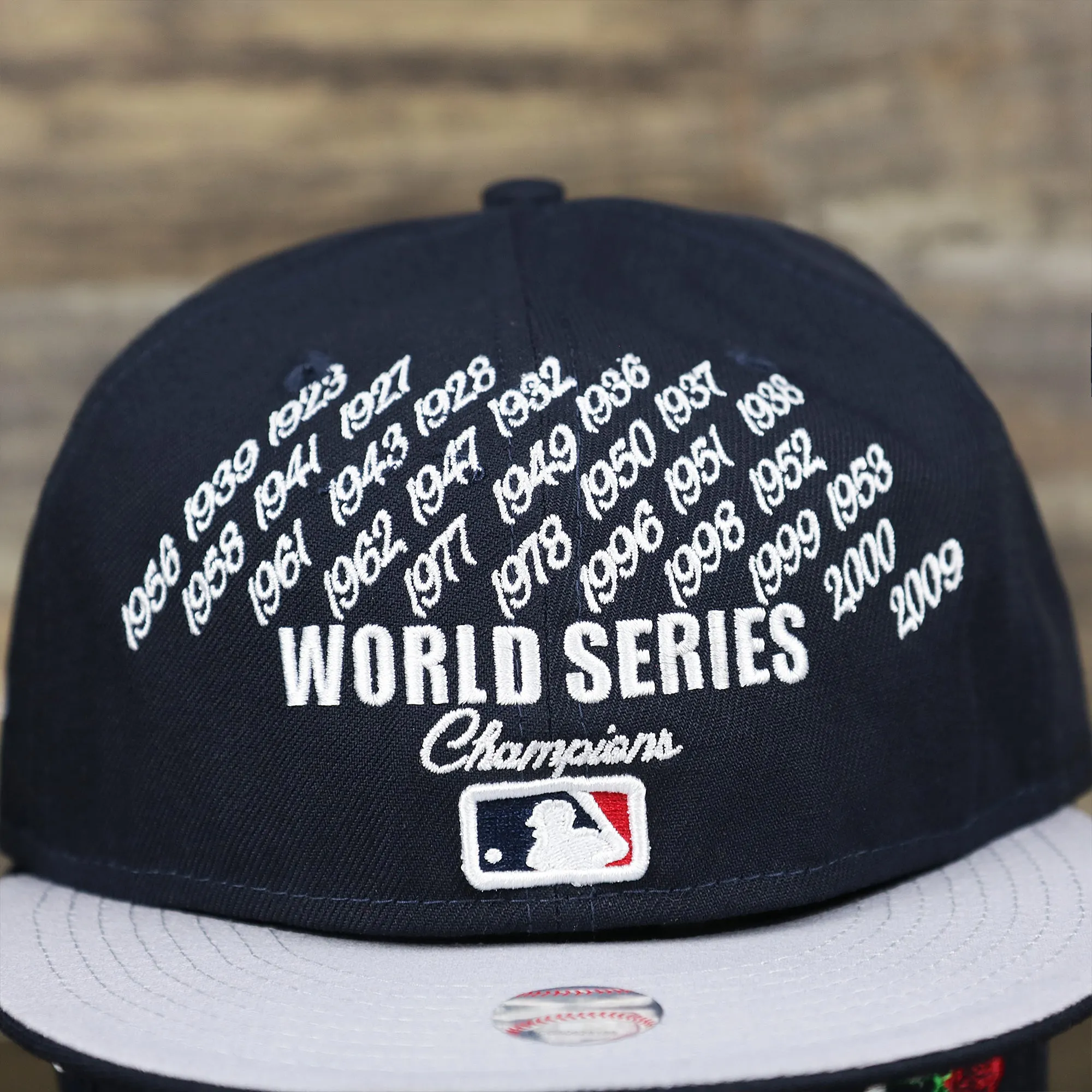 New York Yankees Crown Champions Gray Bottom World Championship Wins Embroidered Fitted Cap | Navy Blue 59Fifty Cap