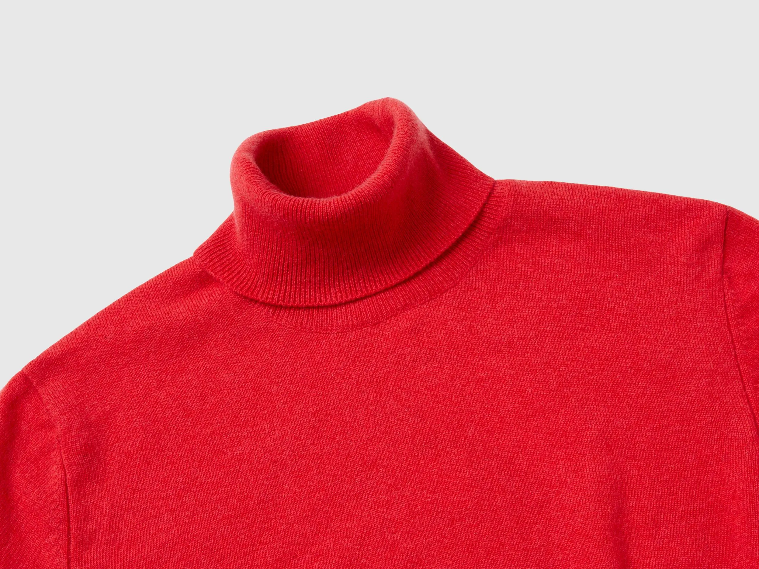 Red short sleeve turtleneck in cashmere blend - Red | Benetton