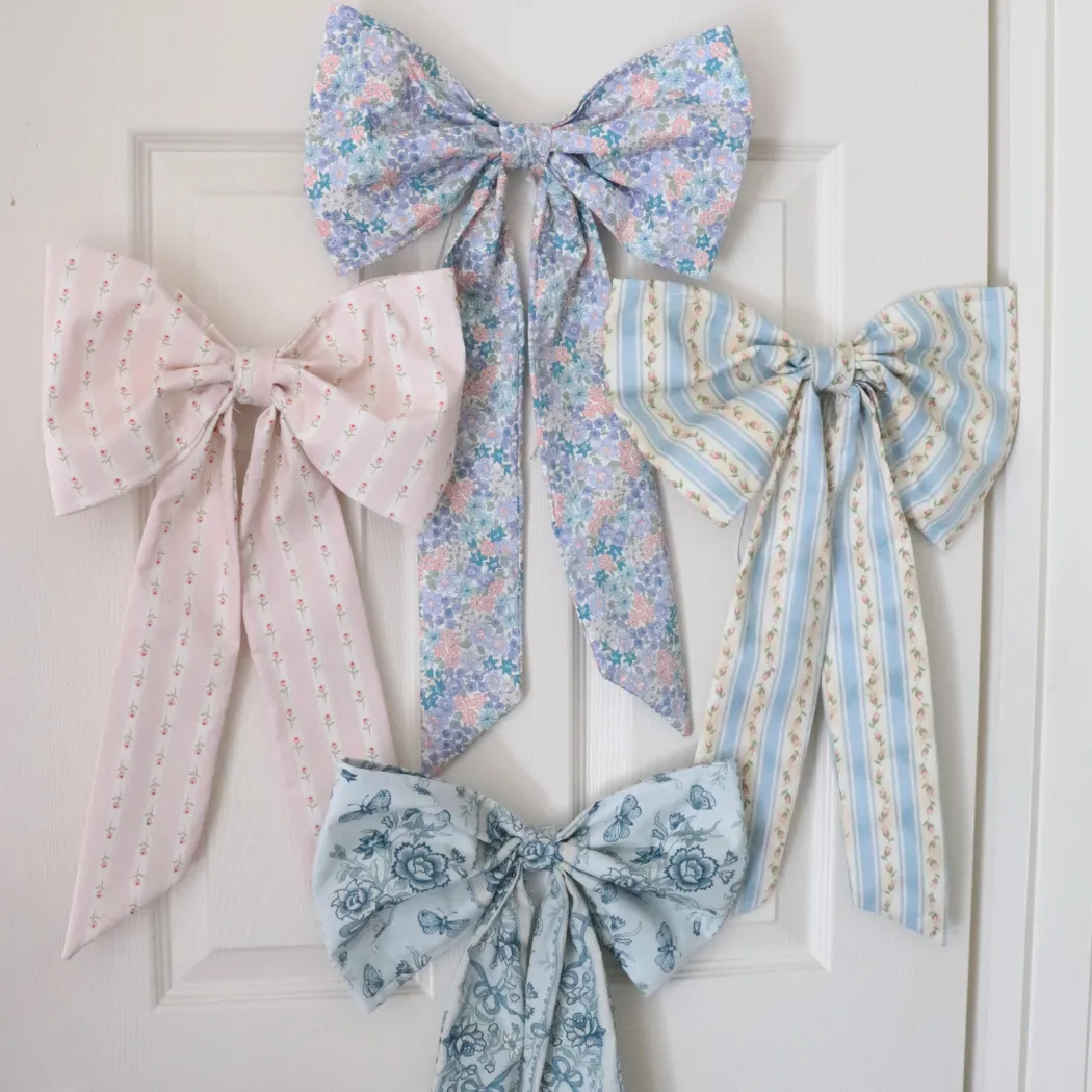 Vintage House Bow blue and rose stripe