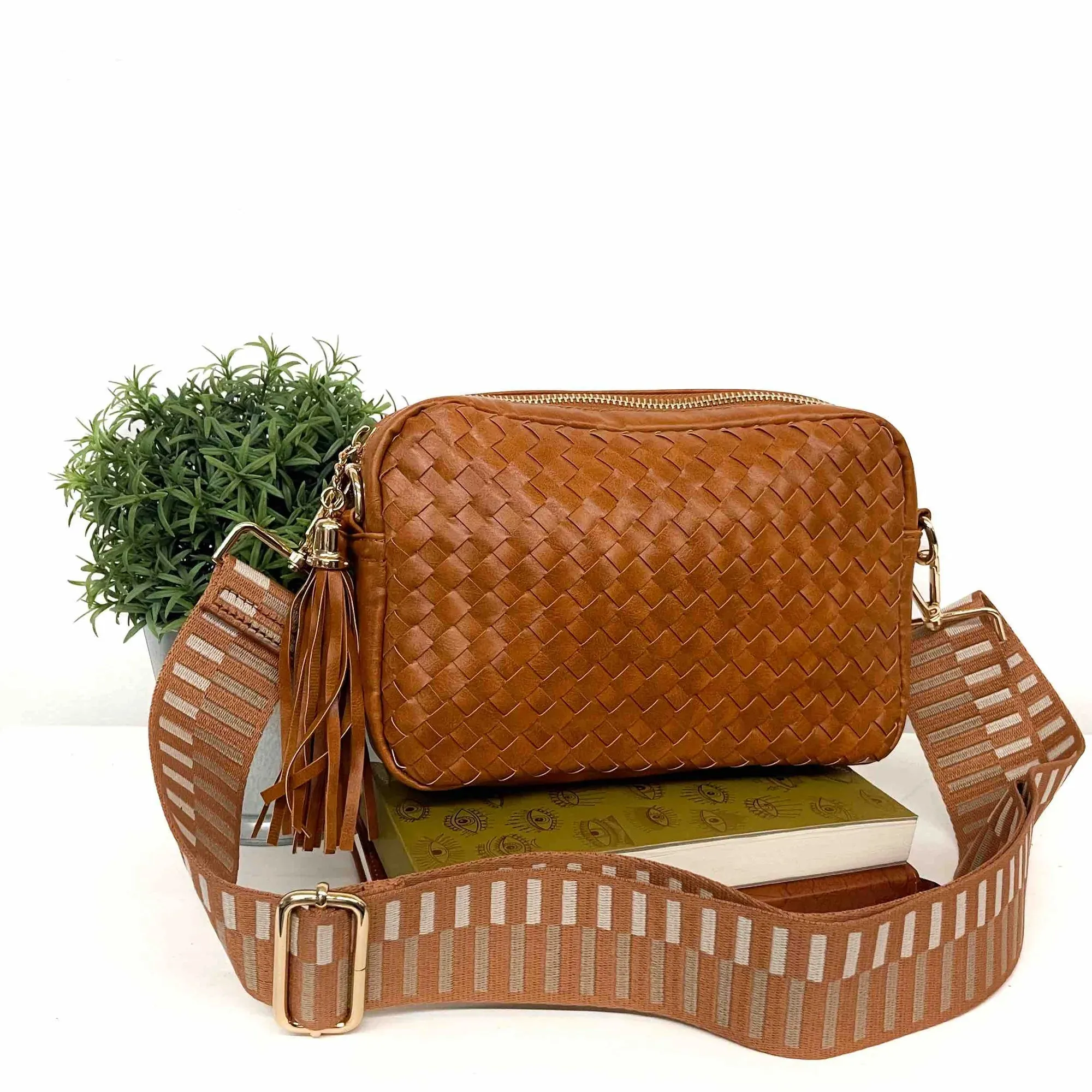 Woven Willow Crossbody Camera Bag - Brown